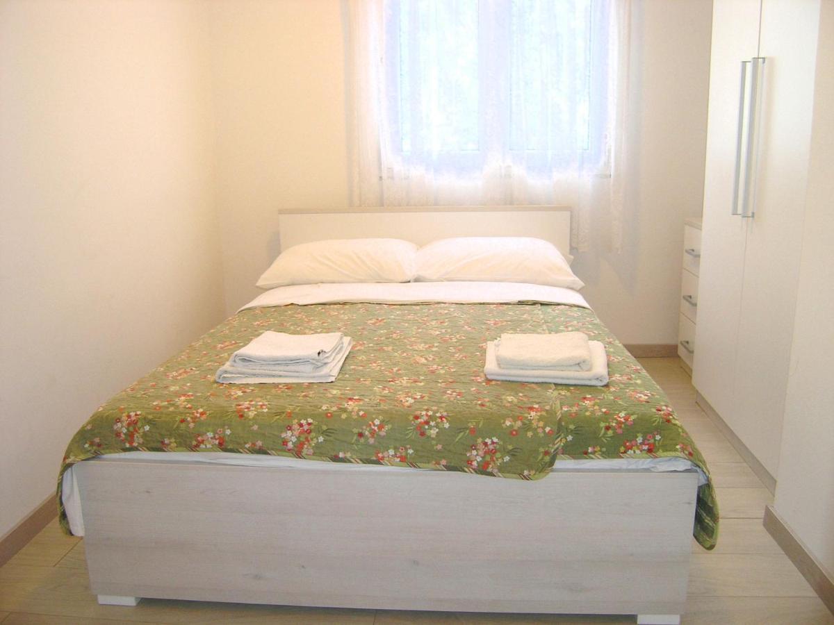 קרק Apartments Sokolovic מראה חיצוני תמונה
