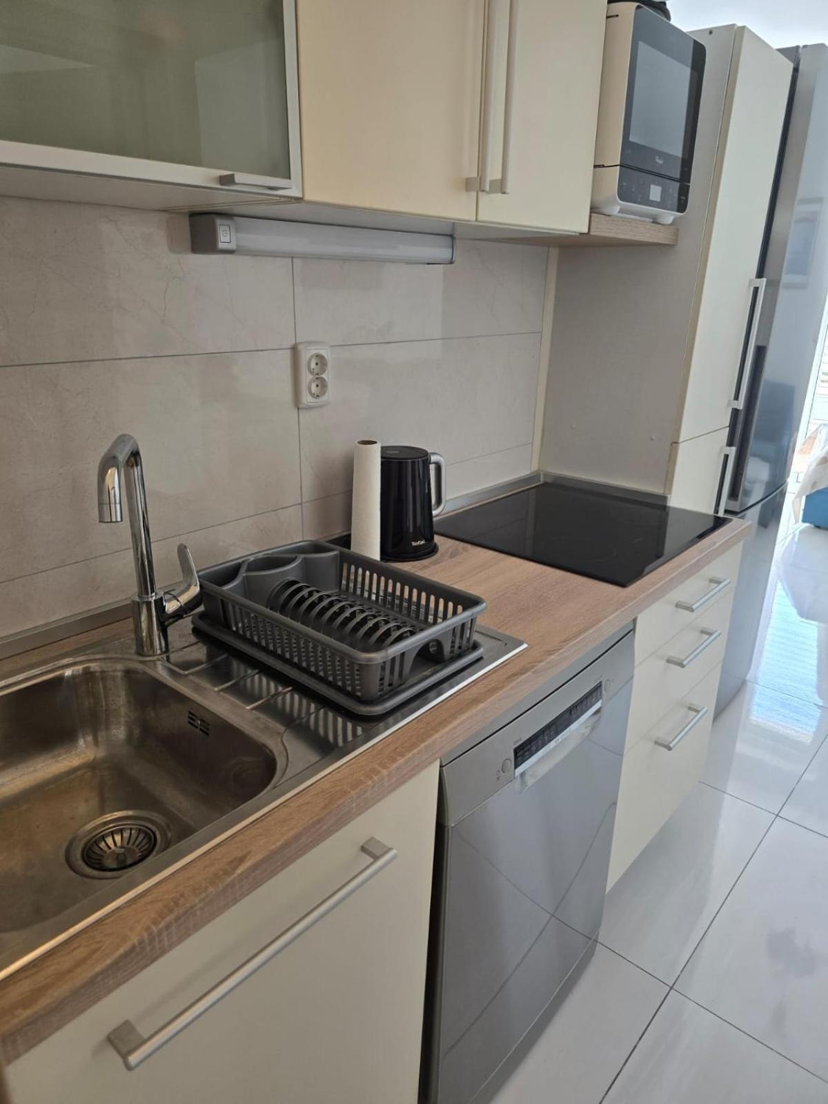 קרק Apartments Sokolovic מראה חיצוני תמונה