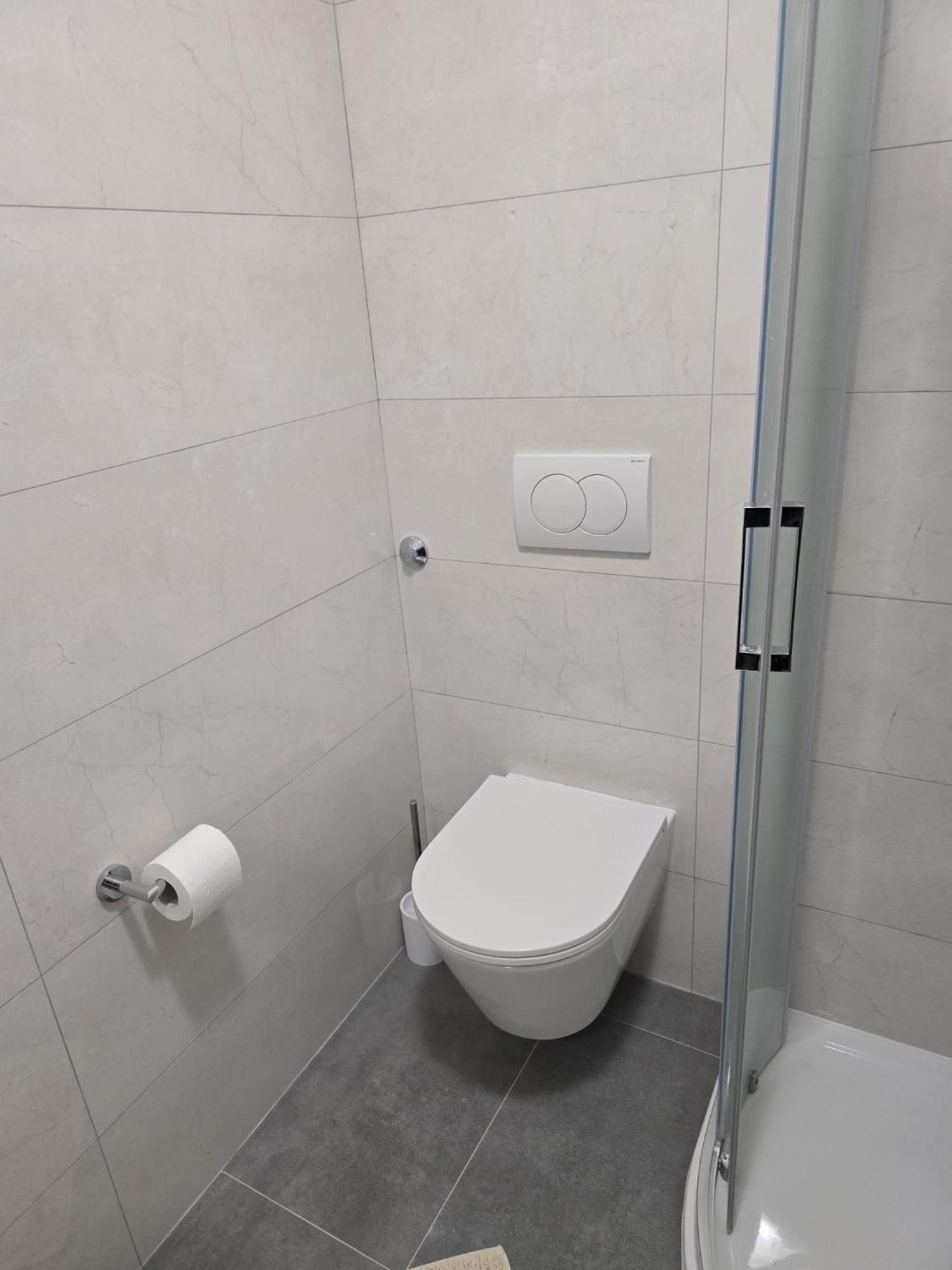 קרק Apartments Sokolovic מראה חיצוני תמונה