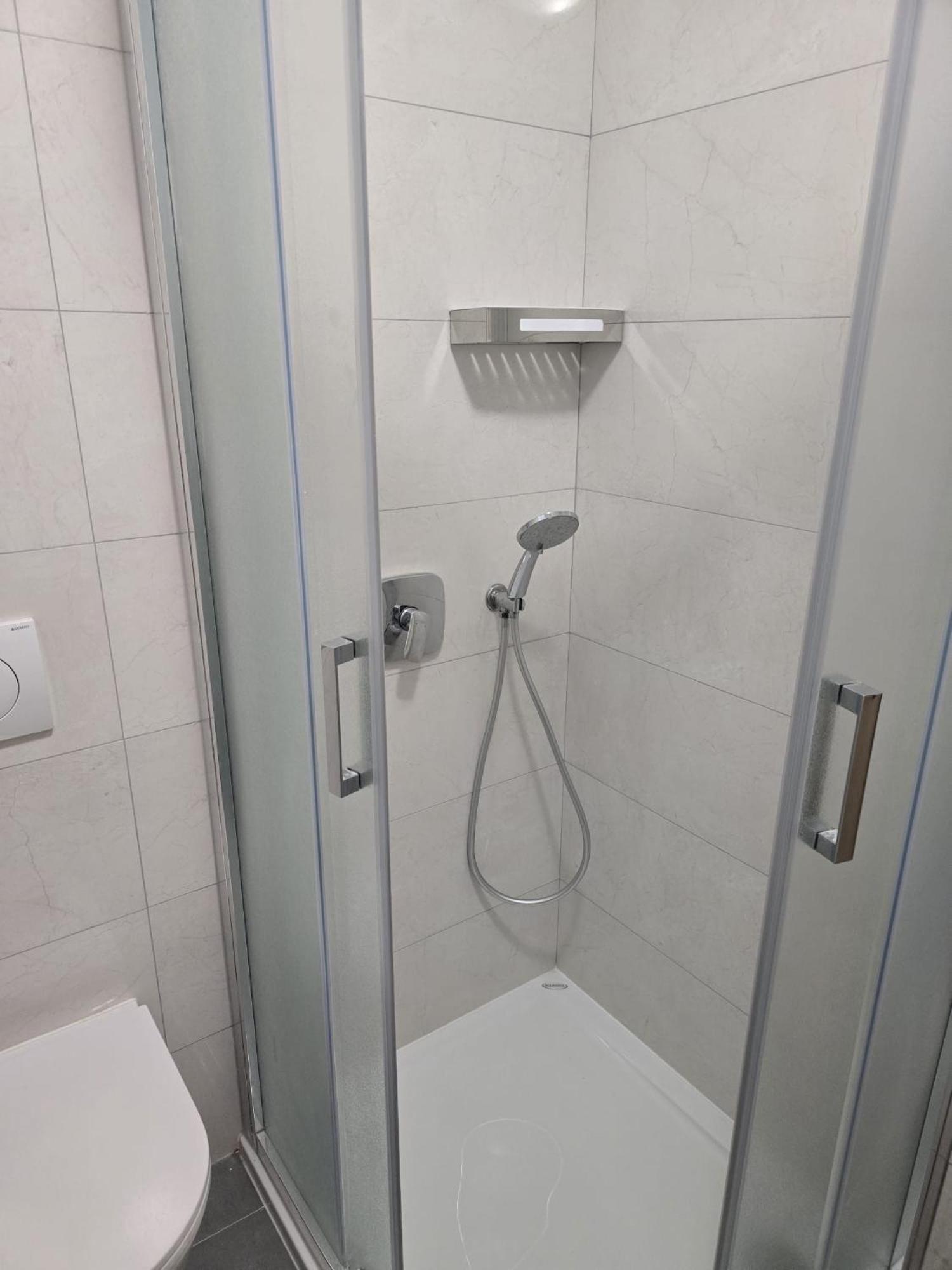 קרק Apartments Sokolovic מראה חיצוני תמונה