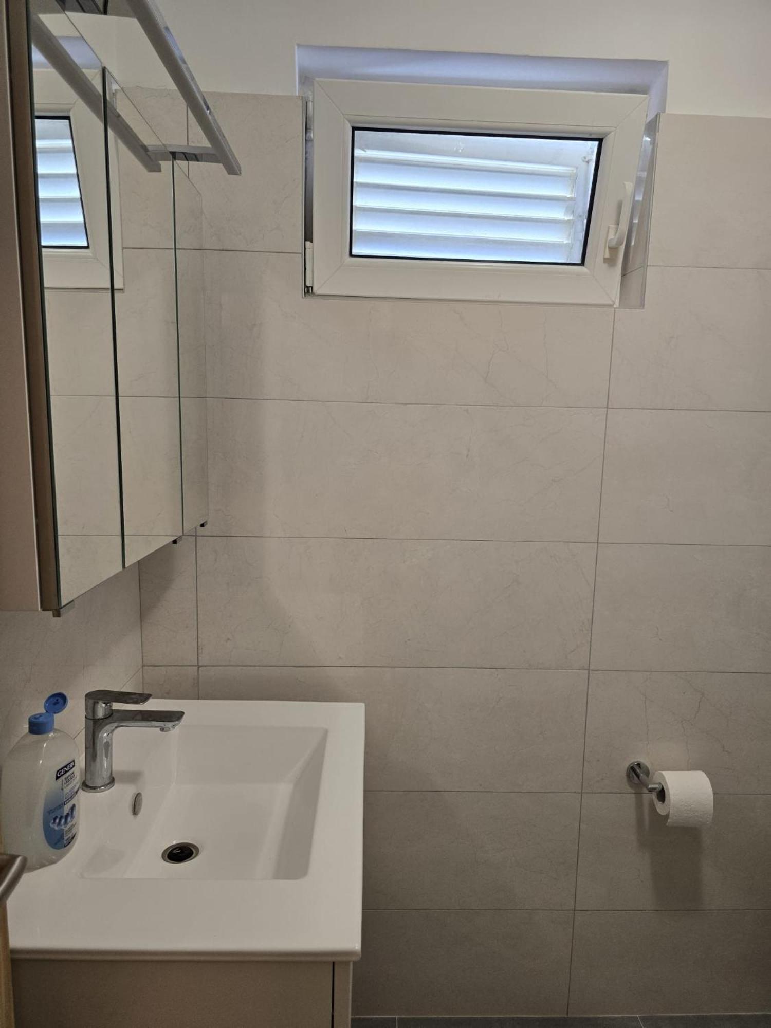 קרק Apartments Sokolovic מראה חיצוני תמונה
