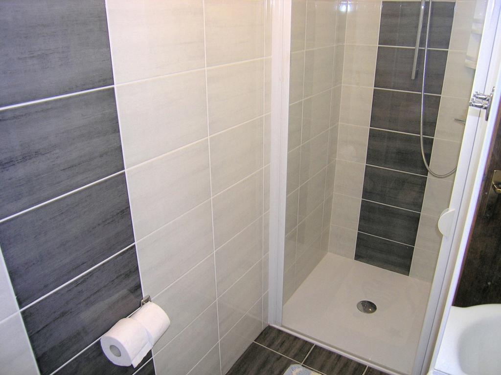 קרק Apartments Sokolovic מראה חיצוני תמונה