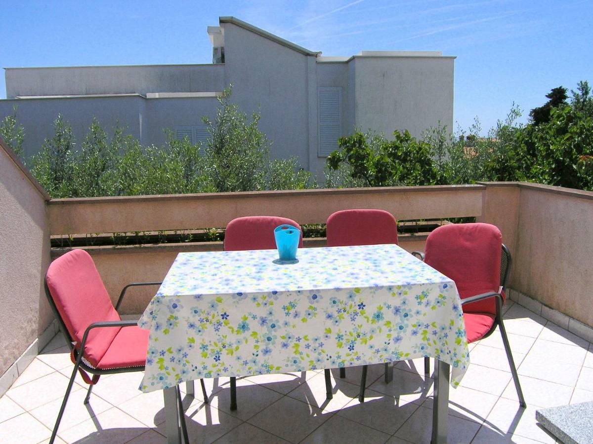 קרק Apartments Sokolovic מראה חיצוני תמונה